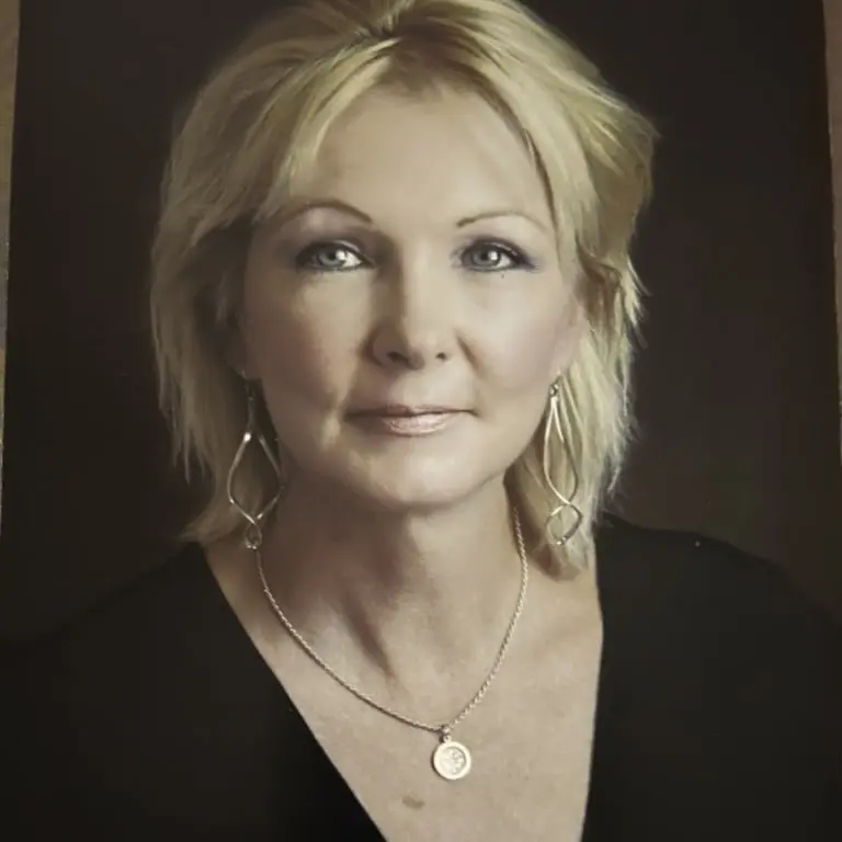 Sharon Phoenix Pet Sitter