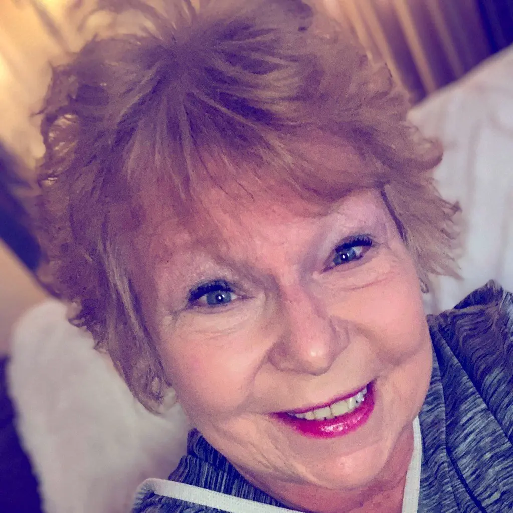 Lois Peoria Pet Sitter