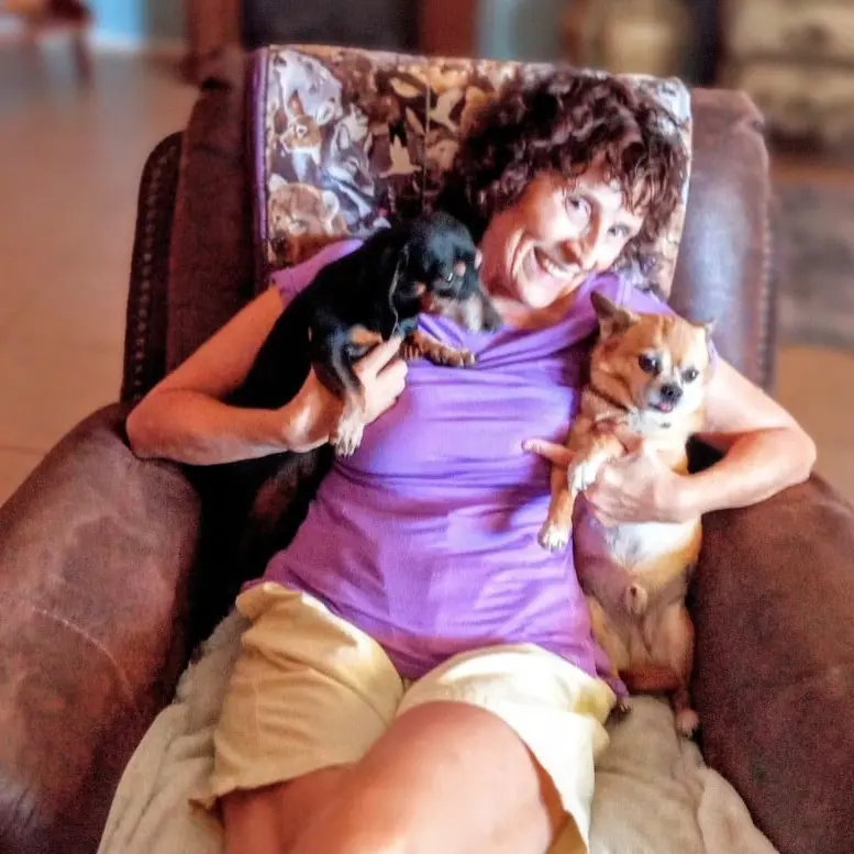 marion glendale pet sitter